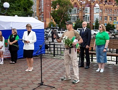 Больше 100 благовещенцев почтили память детей-жертв войны в Донбассе