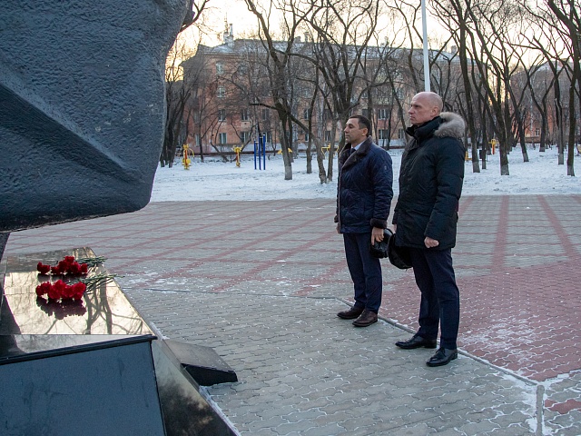 Память воинов-интернационалистов почтил мэр Благовещенска Олег Имамеев 