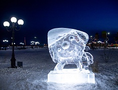 Мэр Олег Имамеев провёл выездное совещание по новогоднему оформлению города