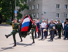 В день города прошли торжественные церемонии возложения цветов