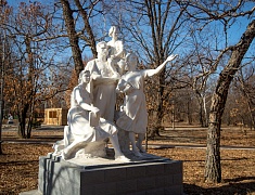 Мэр Благовещенска Олег Имамеев оценил готовность парков к открытию сезона