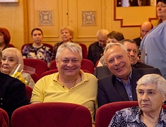 Знаки «50 лет Байкало-Амурской магистрали» вручили благовещенцам