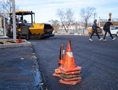 Мэр Благовещенска Олег Имамеев в ходе выездного совещания проконтролировал ход работ по улице Мухина