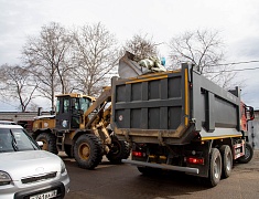 «Город берегу»: жители Благовещенска массово вышли на субботник