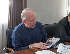 Мэр Благовещенска Олег Имамеев встретился с амурскими писателями