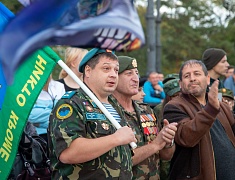 В Благовещенске встретили участников патриотического марафона-заплыва