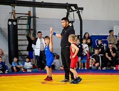 Памятный турнир по вольной борьбе в Благовещенске объединил спортсменов из семи регионов Дальнего Востока