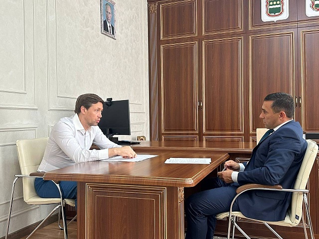 Нарушение Правил благоустройства застройщиками в Благовещенске обсудил мэр с сенатором Совета Федерации