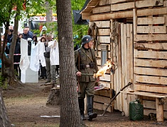 Реконструкцию боя Великой Отечественной войны показали гостям Городского парка в День Победы