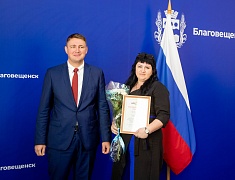 Представителей сферы торговли чествовали в Благовещенске