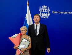 Благовещенск чествует работников торговли