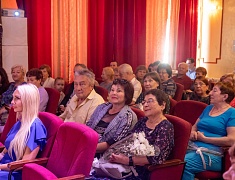 Знаки «50 лет Байкало-Амурской магистрали» вручили благовещенцам