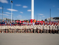 В амурской столице в преддверии Дня Победы подняли Копию Знамени Победы