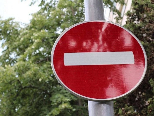 Благовещенским автолюбителям временно придется объезжать участок Октябрьской