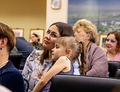 В амурской столице подвели итоги конкурса рисунков «Благовещенск круглый год»