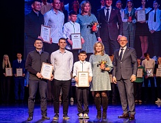 Более сорока одарённых детей получили премию мэра Благовещенска