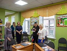 Заместитель мэра Виктория Хопатько оценила результаты работы корпоративных программ в школах и детских садах Благовещенска