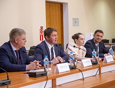 В рамках «АмурЭкспофорума‑2026» представители администрации Благовещенска встретились с делегациями городов Суйхуа, Хэйхэ и района Айхуэй