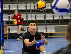 Благовещенские защитники Отечества осваивают волейбол