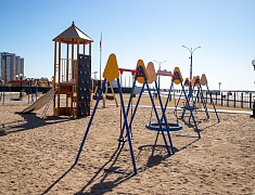 Мэр Олег Имамеев проконтролировал уборку благовещенских улиц и набережной 