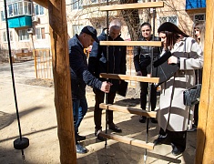 В Благовещенске межведомственная комиссия проверяет «самочувствие» детских площадок