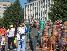 Флешмоб приуроченный к Международному Дню динозавров