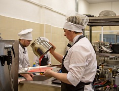 В Благовещенске выбрали лучшего школьного повара