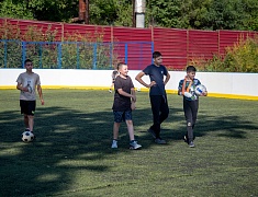 В Благовещенске юные футболисты сыграли на всесезонном корте на Нагорной
