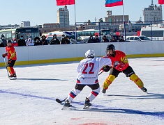 Соревнования по хоккею в рамках Международного российско-китайского фестиваля зимних видов спорта