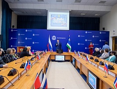 В Благовещенске подвели итоги конкурса на лучшее новогоднее оформление фасадов предприятий торговли и бытового обслуживания