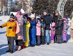 На площади Ленина для детей провели праздник со сказочными персонажами