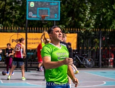 В День физкультурника в Благовещенске прошли соревнования "Оранжевый мяч"