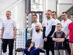 В Благовещенске впервые прошел турнир по волейболу сидя