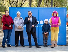 В Благовещенске открыли ещё 3 обновлённые детские площадки