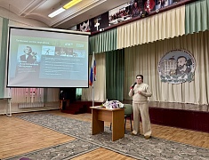 Трёхкратная Олимпийская чемпионка Юлия Чепалова поделилась историей побед и мотивацией с благовещенскими школьниками и спортсменами