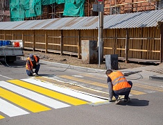 В Благовещенске обновляют дорожную разметку 