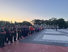 В Благовещенске на площади Победы зажгли «Свечи памяти»