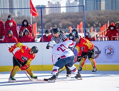 Соревнования по хоккею в рамках Международного российско-китайского фестиваля зимних видов спорта