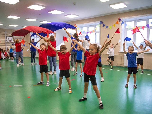 Маленькие патриоты отметили День флага в детских садах Благовещенска
