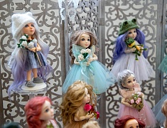 В Благовещенске впервые прошел Бал кукол