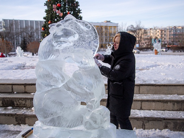 Медвежонок Умка, Голубой щенок и Щука поселились на площади ОКЦ в Благовещенске 