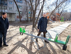 В Благовещенске межведомственная комиссия проверяет «самочувствие» детских площадок