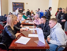 В Благовещенске прошла ярмарка вакансия