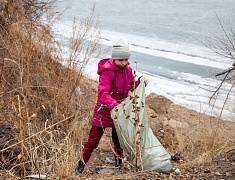 «Город берегу»: жители Благовещенска массово вышли на субботник