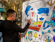 В амурской столице праздничной программой открыли сквер водников