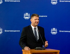 Благовещенск чествует работников торговли