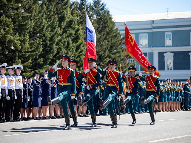 Торжественное прохождение войск Благовещенского гарнизона