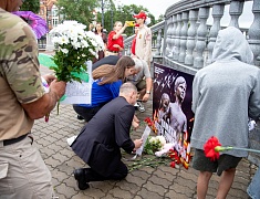 Больше 100 благовещенцев почтили память детей-жертв войны в Донбассе