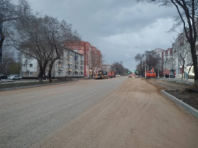 Близится к завершению: на Ленина укладывают верхний слой асфальта 